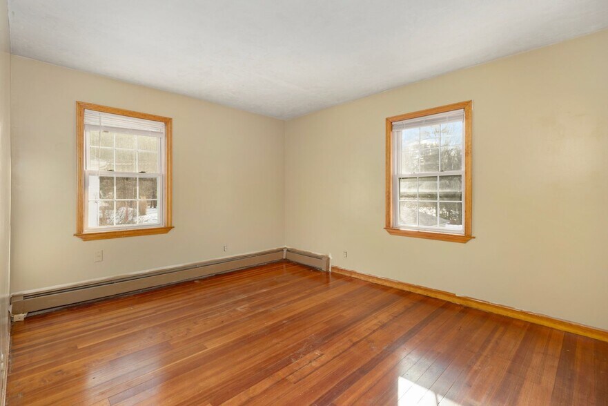 Building Photo - 465 Vernon Ave