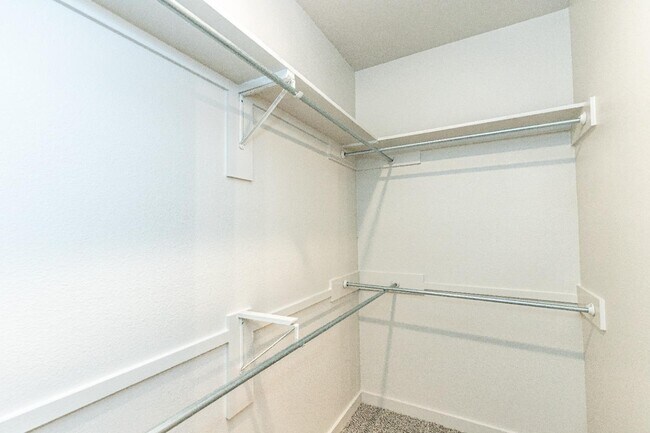 Building Photo - 1006 N 7th St