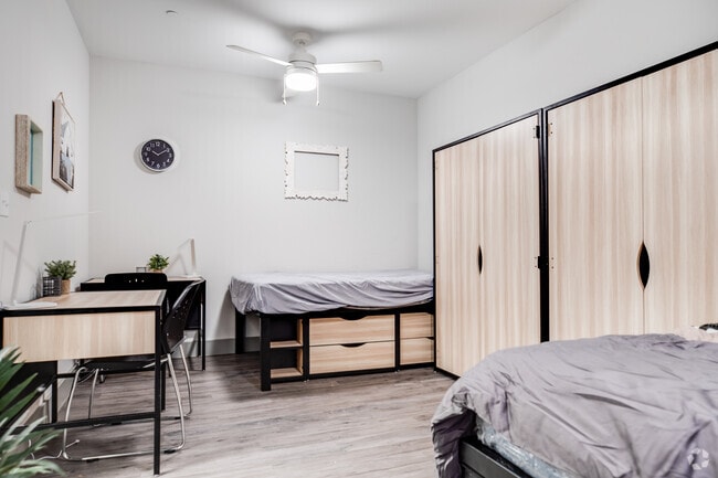 B1 - 2BR, 2BA - 802SF - Point North