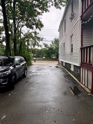 Building Photo - 347 Water St