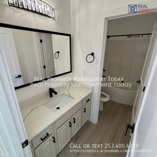 Building Photo - 105 Lane Blvd NW