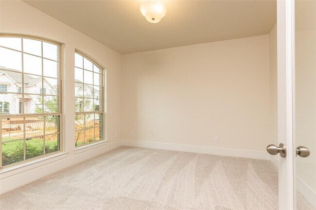 Building Photo - 30031 Aralia Dr
