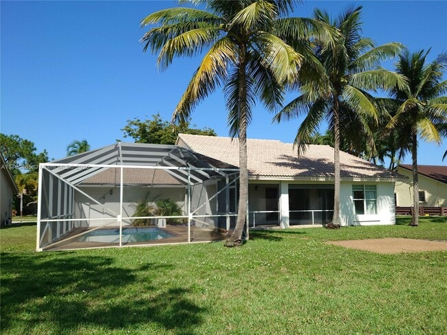 Building Photo - 21367 Chinaberry Dr
