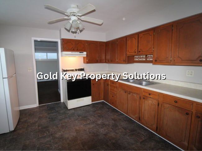 Building Photo - Roomy 4 BR 1 BA House with Back Deck and Shed SECTION 8 APPROVED