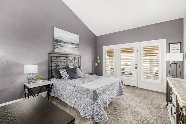 Building Photo - Total remodel in Santa Fe in McCormick Ranch