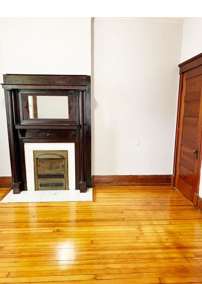 Building Photo - 3227 Jefferson Ave