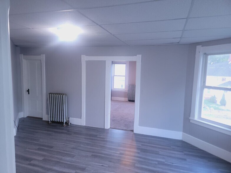 Building Photo - 80 Linden St
