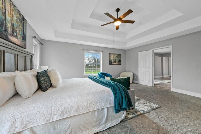 Building Photo - 303 Riva Ridge