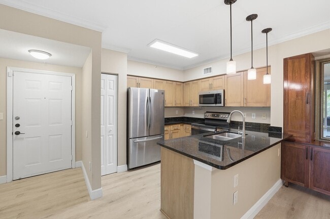 Building Photo - 6559 Emerald Dunes Dr