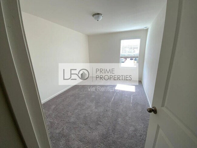 Building Photo - 976 Feldman Chase