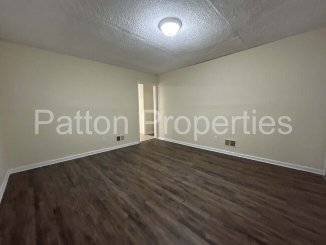 Building Photo - Crane Forest Home