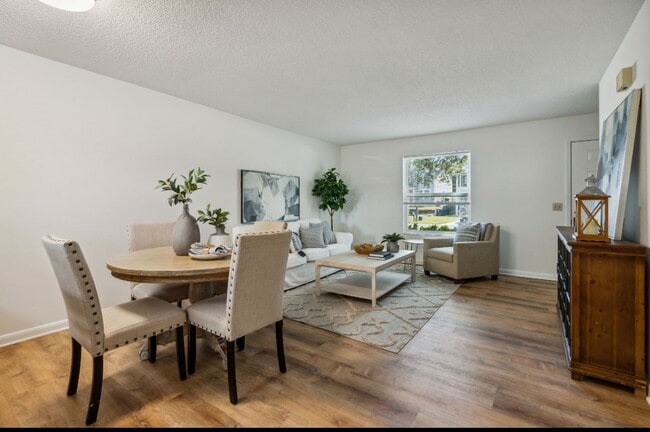 Building Photo - Walk To The Beach!