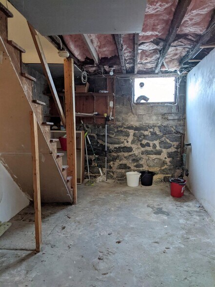 Building Photo - 246 Harvard St