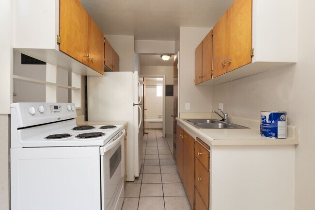 Building Photo - South Jordan 2 Bedroom, 1 Bathroom Duplex