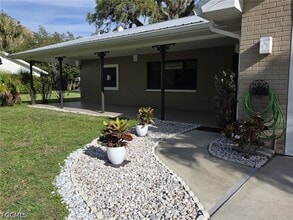 Building Photo - 1250 Riverbend Dr