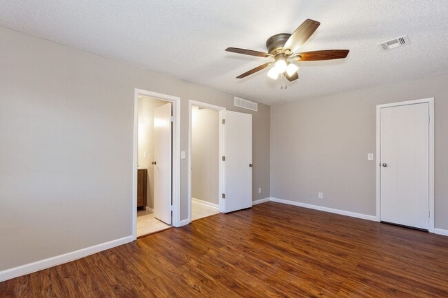 Building Photo - Don’t miss out on this beautiful 3 bedroom, 2 bath home in Bel Aire!