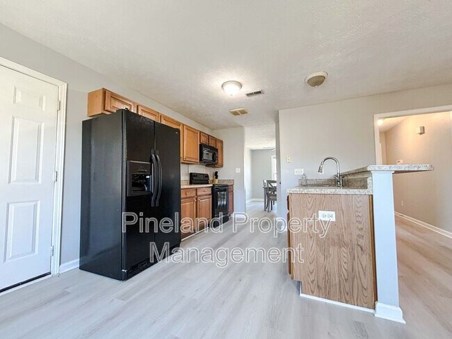 Building Photo - 341 Kingdom Estate Dr