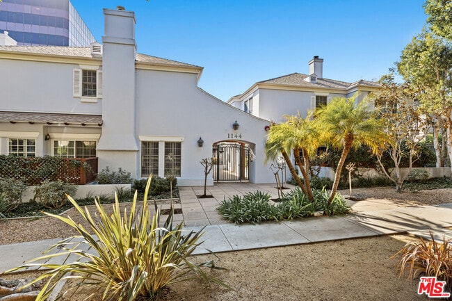 Building Photo - 1144 Yale St