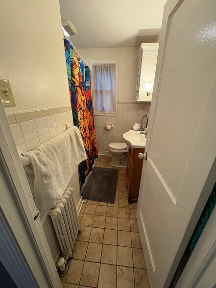 Building Photo - 94 Branford St