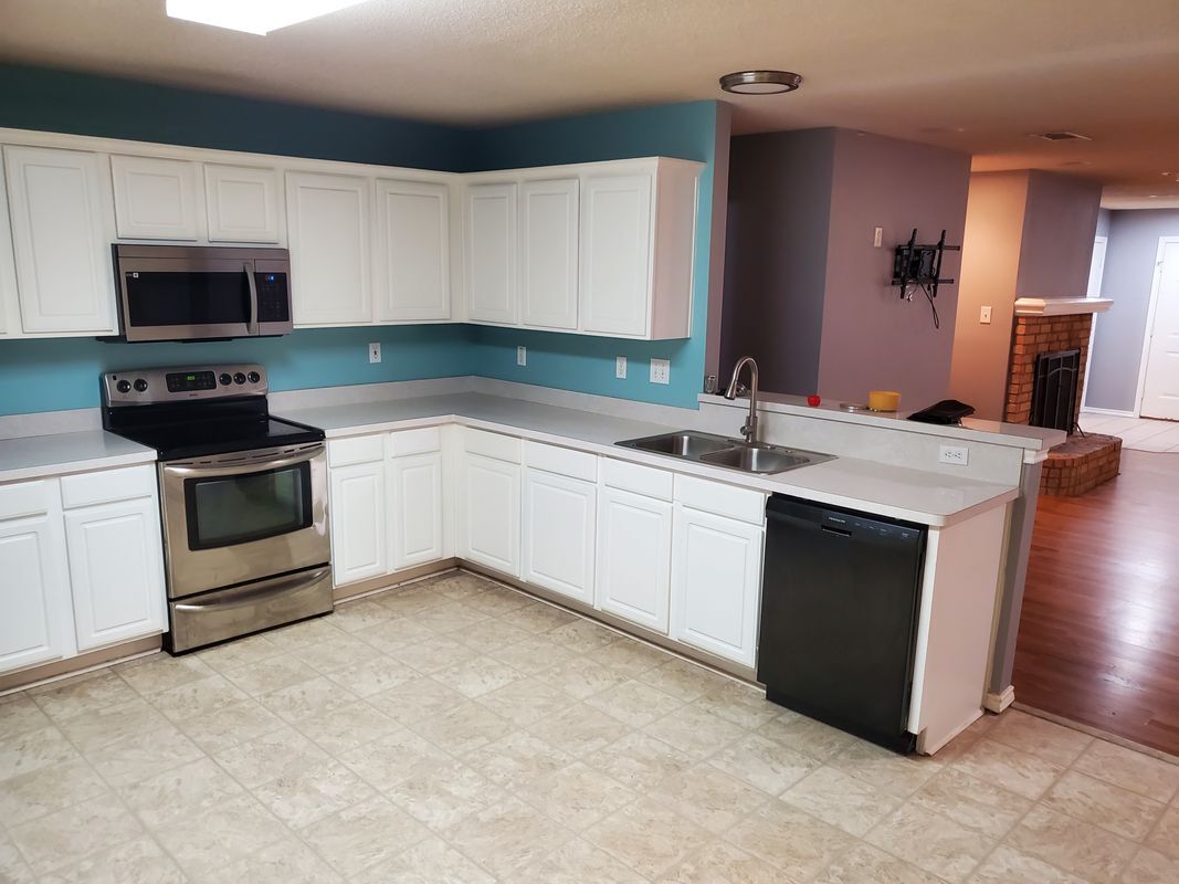 Building Photo - 1036 Scenic Dr