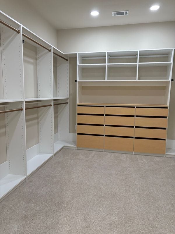 Building Photo - 18 Dorothy Ln