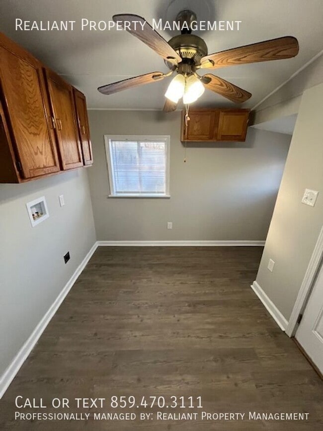 Building Photo - 400 Broadway-