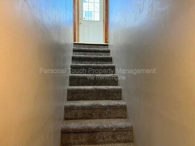Building Photo - 413 22nd St S