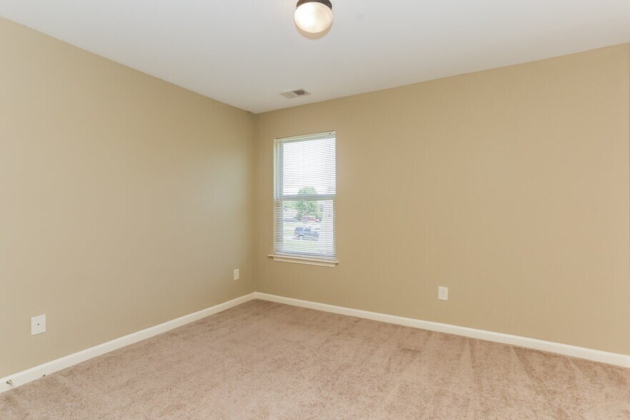 Building Photo - 75 Hamil Ct NW