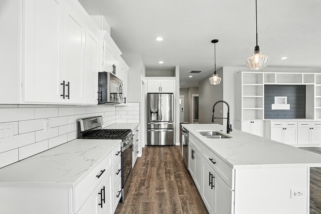 Building Photo - 3008 N Marguerite Rd