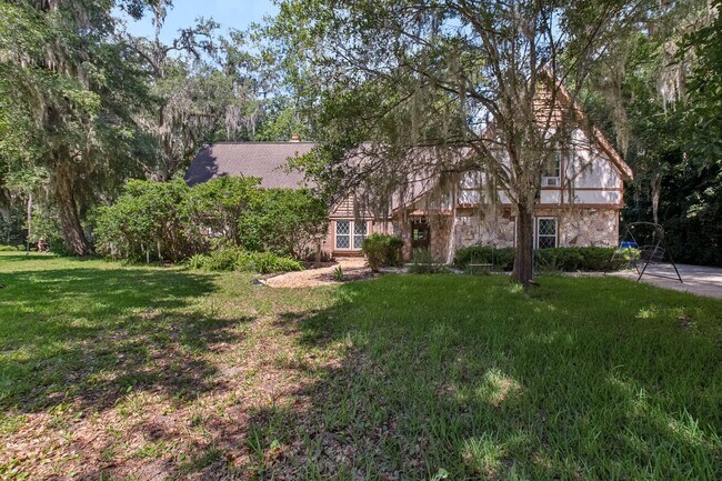 Building Photo - 5210 River Park Villas Dr