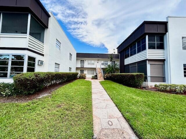 Building Photo - 715 Normandy Ln