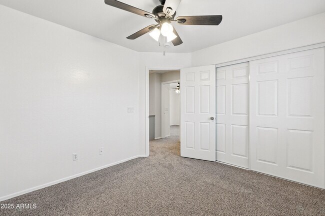 Building Photo - 6412 N 78th Ln
