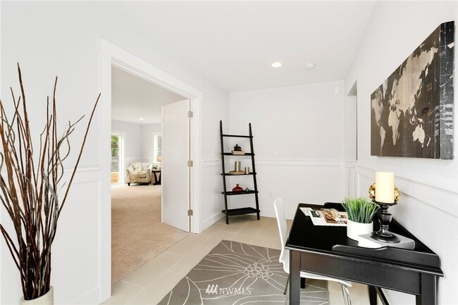 Building Photo - Charming Craftsman Home in Quiet Brighton Neighborhood!