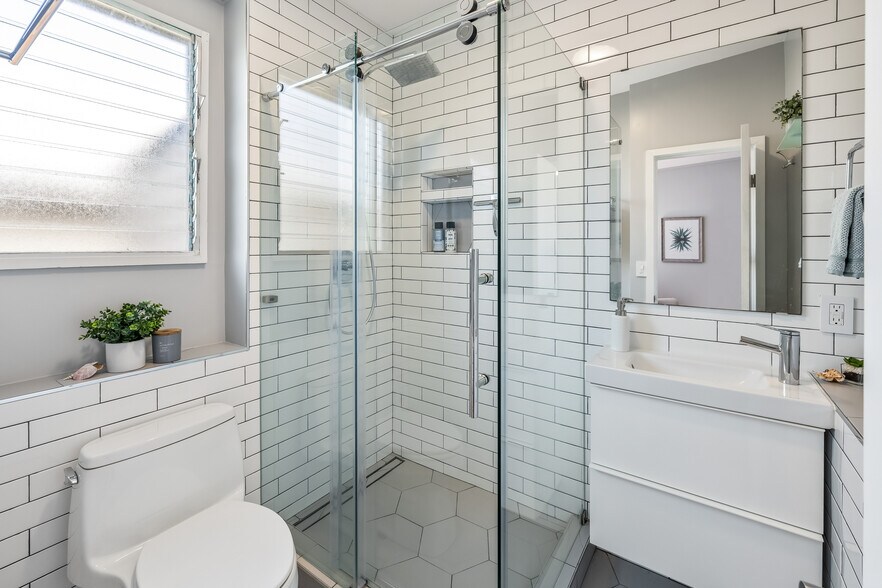 Building Photo - 1384 Nanawale Pl