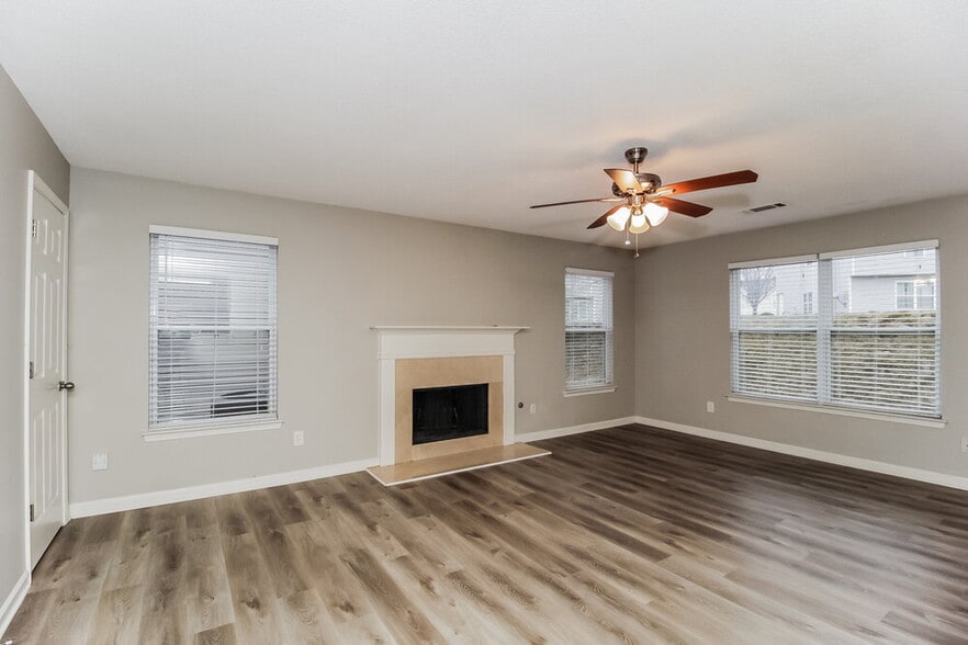 Building Photo - 5016 Serenity Point Ln