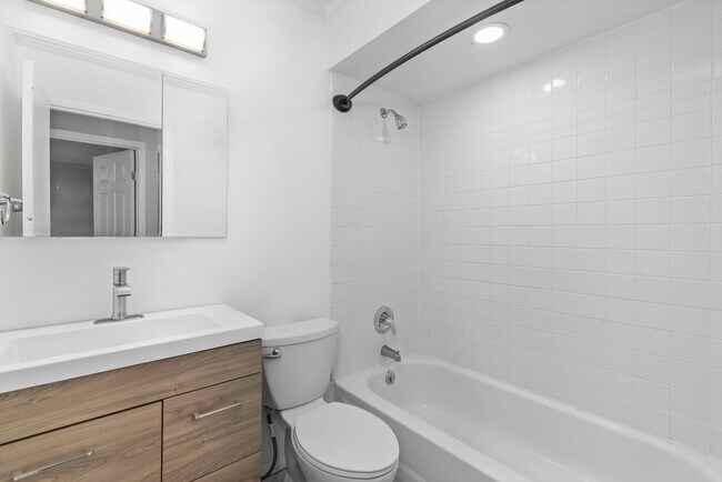 Building Photo - 303 Danworth Ct