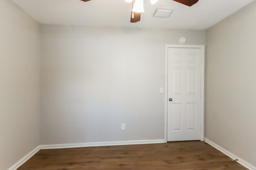 Building Photo - 9106 Towerstone Ct