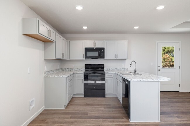 Building Photo - BRAND NEW 3 BEDROOM HOME - BOLIVAR, MO