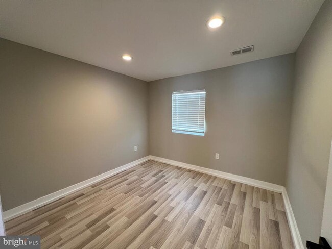 Building Photo - 33 Old US Hwy 1