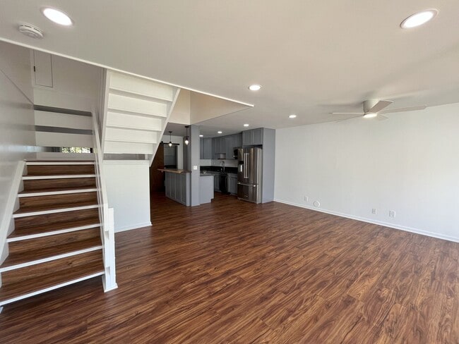 Building Photo - Renovated 3 bedroom, 2.5 bath split level ...