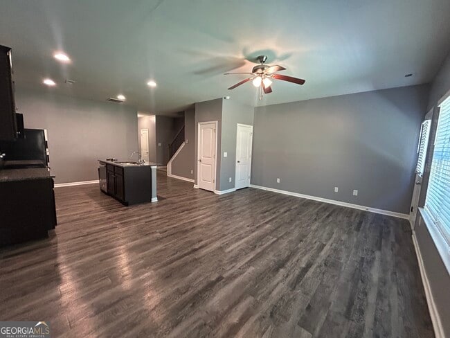Building Photo - 6125 Oakley Rd
