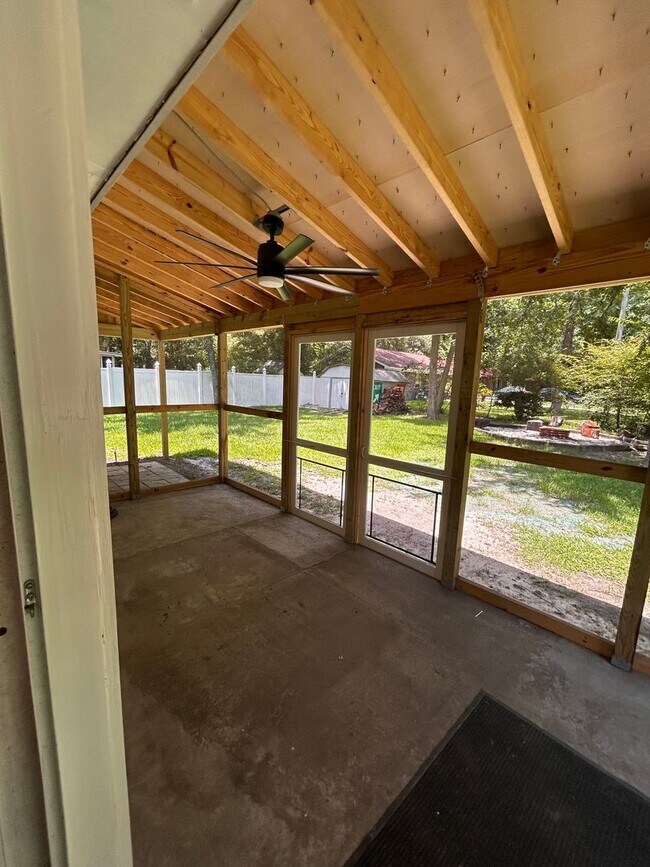 Building Photo - Beautifully Renovated 3BR Home in Summerville