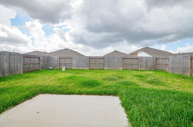 Building Photo - 27127 Breakaway Ln