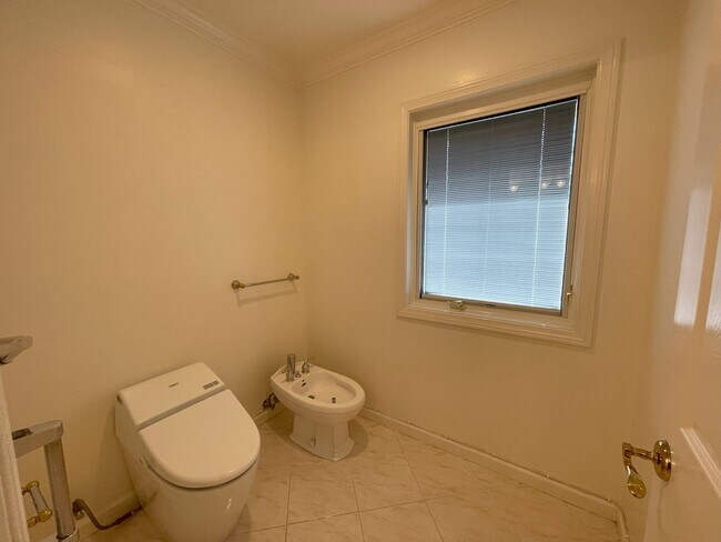 Building Photo - Beautiful Ranch Style House in Rancho Bernardo