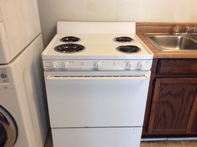 Building Photo - 228 E Bloomington St