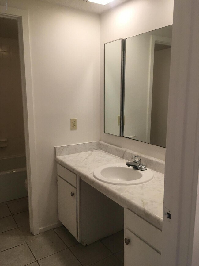 Building Photo - 7703 Las Palmas Way