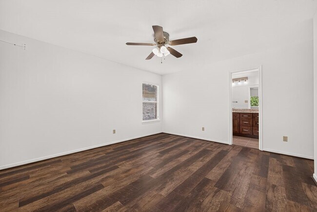 Building Photo - 16506 Canario Dr