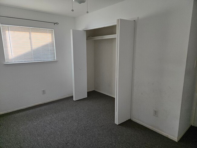 Building Photo - 17629 Prospect St