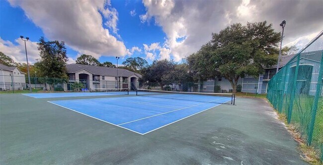 Building Photo - 3705 SW 27th St
