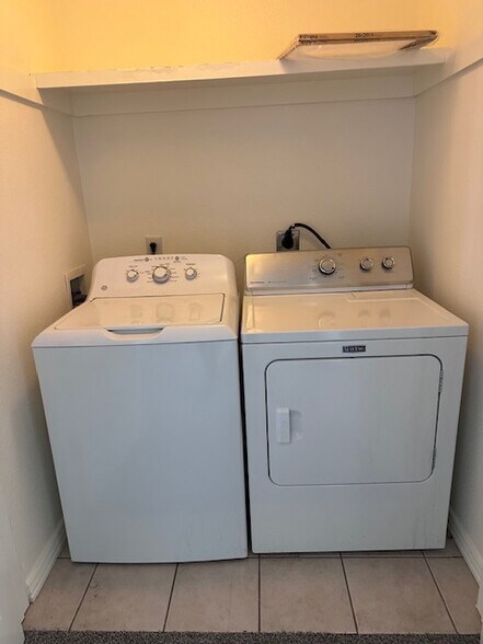 laundry upstairs - 2910 Meridian Plz